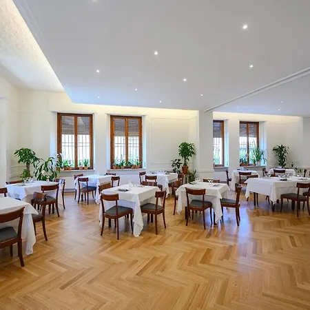 Moderno Hotel