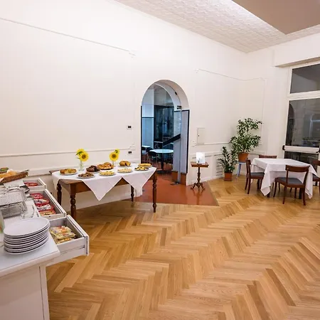 Hotel Moderno 3*