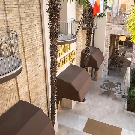 Moderno Hotel 3*
