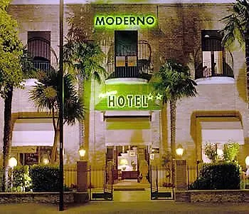Moderno Hotel 3*