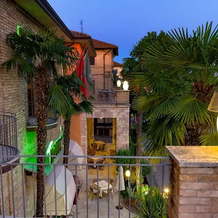 Moderno Hotel